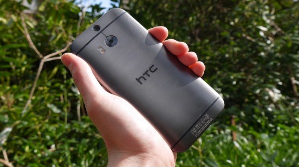 HTC One M8 обзор